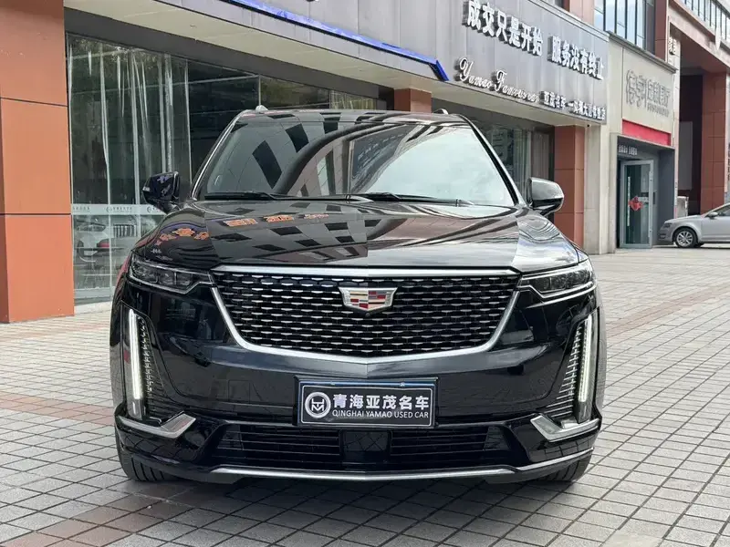 2025 Cadillac XT6 с пробегом 25 000 км