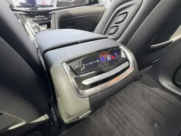 2025 Cadillac XT6 с пробегом 25 000 км