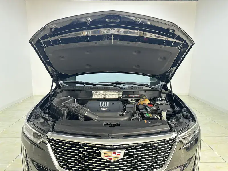 2022 Cadillac XT6 с пробегом 85 100 км