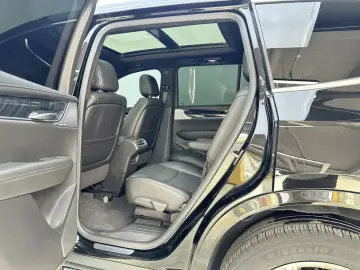 2022 Cadillac XT6 с пробегом 85 100 км