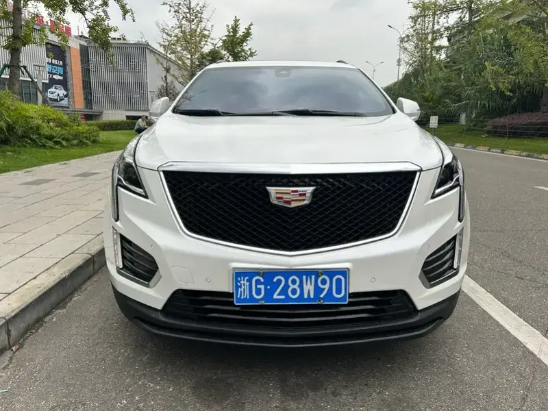 2022 Cadillac XT5 с пробегом 69 800 км