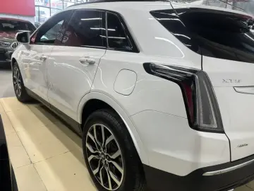 2022 Cadillac XT5 с пробегом 69 800 км