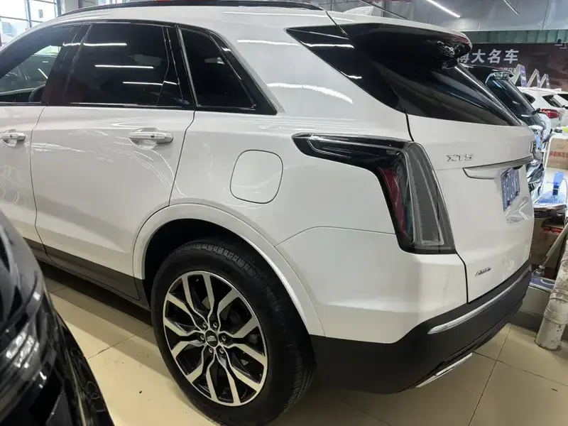 2022 Cadillac XT5 с пробегом 69 800 км