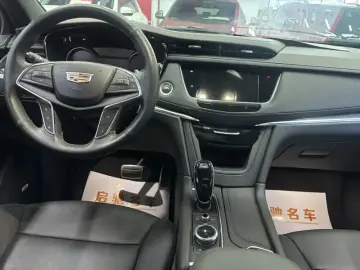 2022 Cadillac XT5 с пробегом 69 800 км