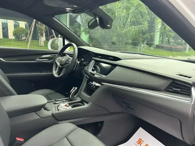 2022 Cadillac XT5 с пробегом 69 800 км