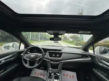 2022 Cadillac XT5 с пробегом 69 800 км