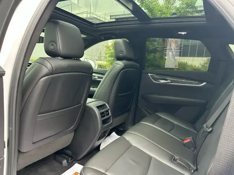 2022 Cadillac XT5 с пробегом 69 800 км