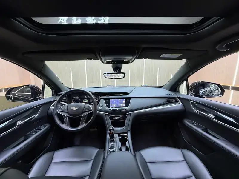 2021 Cadillac XT5 с пробегом 45 000 км