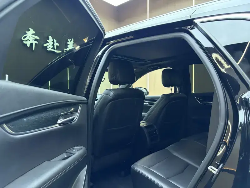 2021 Cadillac XT5 с пробегом 45 000 км