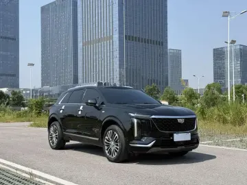 2025 Cadillac XT5 с пробегом 18 500 км