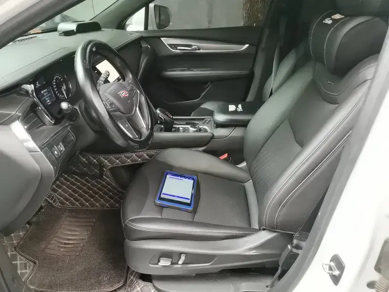 2020 Cadillac XT5 с пробегом 79 700 км