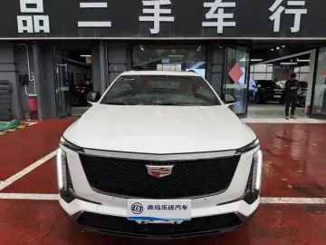 2025 Cadillac XT5 с пробегом 41 000 км