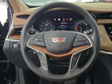 2020 Cadillac XT5 с пробегом 48 600 км