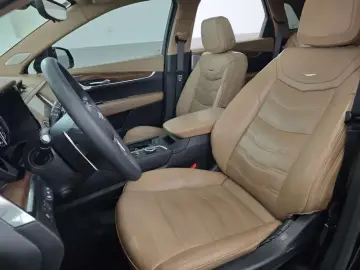 2020 Cadillac XT5 с пробегом 48 600 км