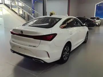 2025 Changan Eado с пробегом 14 000 км