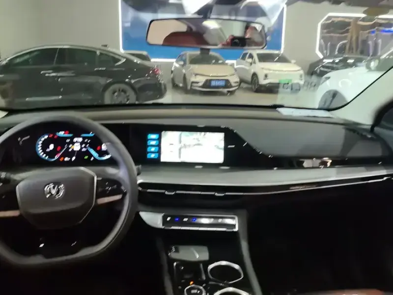 2025 Changan Eado с пробегом 14 000 км