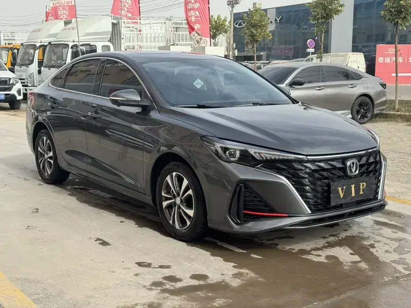2025 Changan Eado с пробегом 6 500 км
