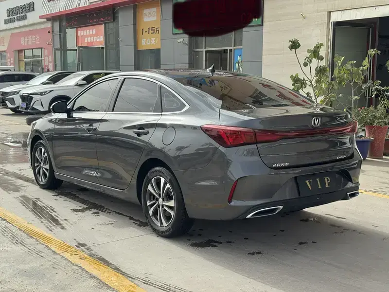 2025 Changan Eado с пробегом 6 500 км