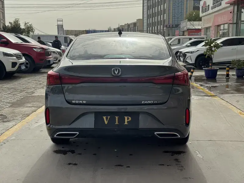 2025 Changan Eado с пробегом 6 500 км