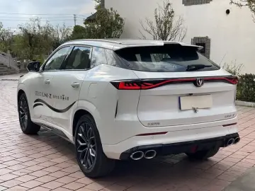 2025 Changan UNI-Z с пробегом 1 000 км
