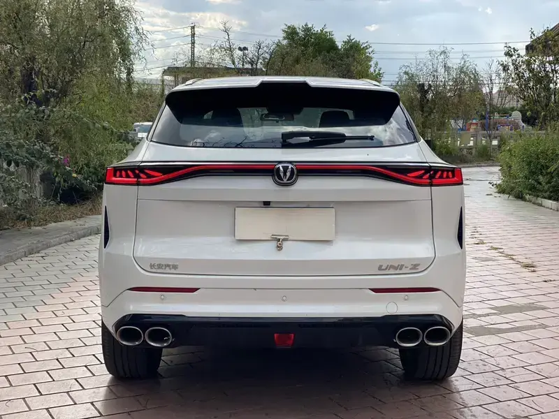 2025 Changan UNI-Z с пробегом 1 000 км