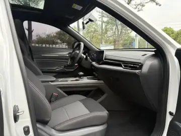 2025 Changan X5 Plus с пробегом 4 000 км