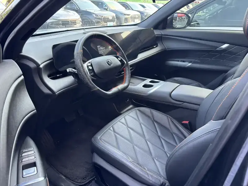 2025 Changan CS75 Plus с пробегом 14 000 км