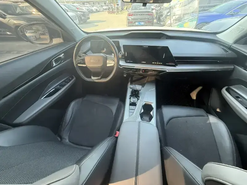2023 Oshan Z6 с пробегом 35 000 км