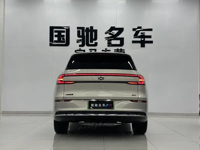 2025 Changan Qiyuan Q07 с пробегом 17 000 км
