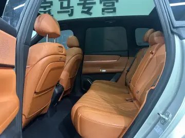 2025 Changan Qiyuan Q07 с пробегом 17 000 км