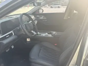 2025 Chery Arrizo 8 с пробегом 2 500 км