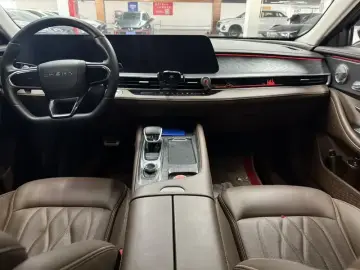 2025 Chery Arrizo 8 с пробегом 28 100 км