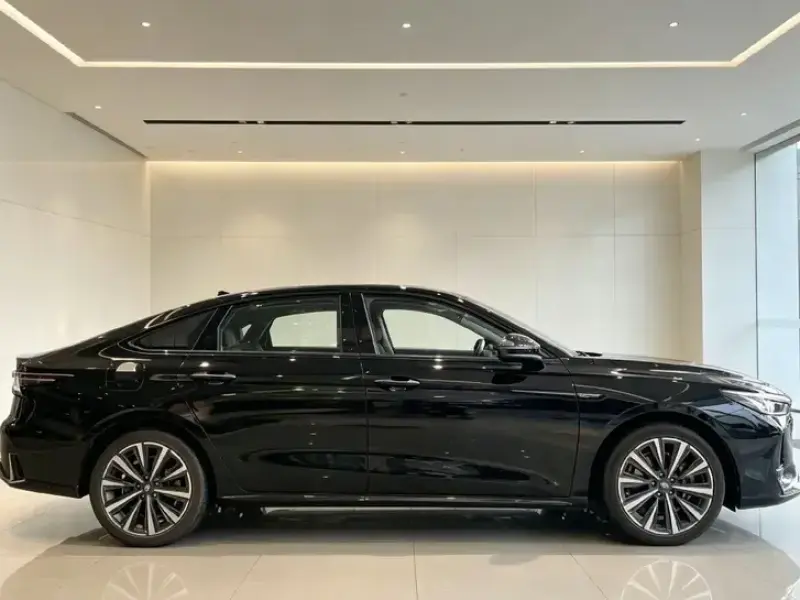 2023 Chery Arrizo 8 с пробегом 28 000 км