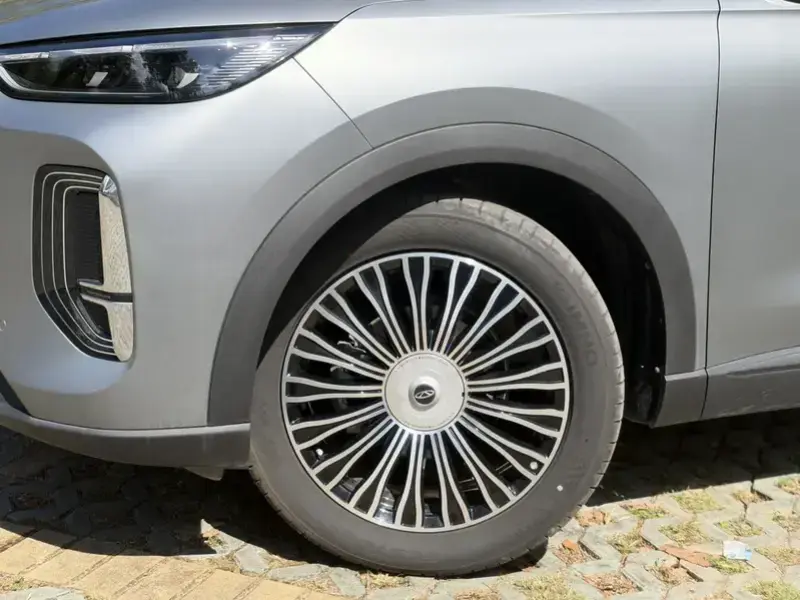 2024 Chery Tiggo 8L с пробегом 3 500 км