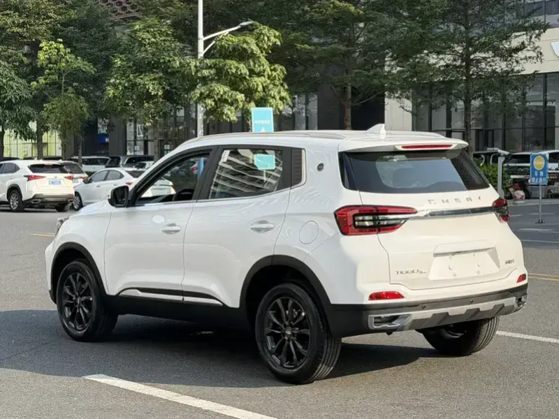 2025 Chery Tiggo 5x с пробегом 1 000 км