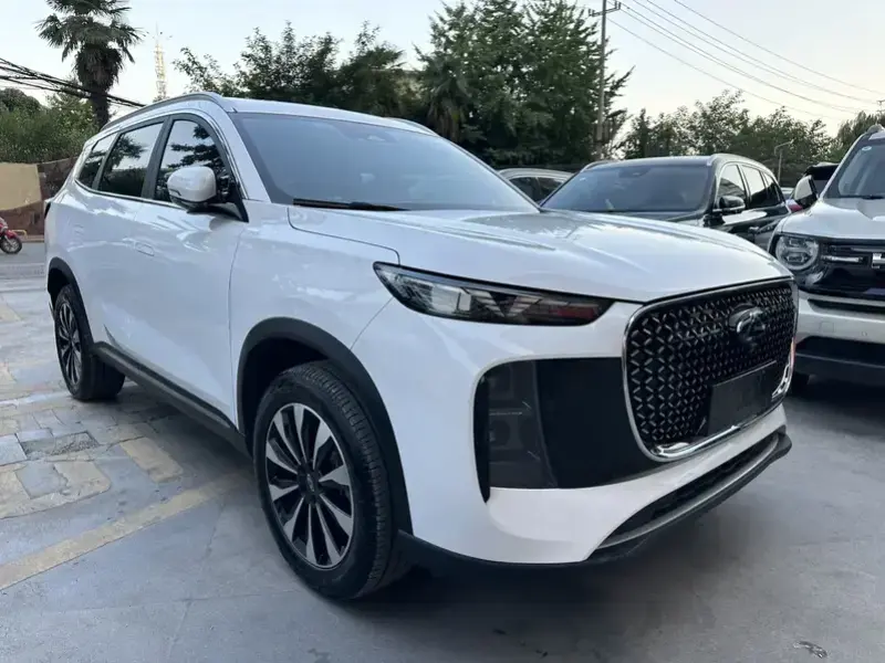 2025 Chery Tiggo 8 Plus с пробегом 9 000 км