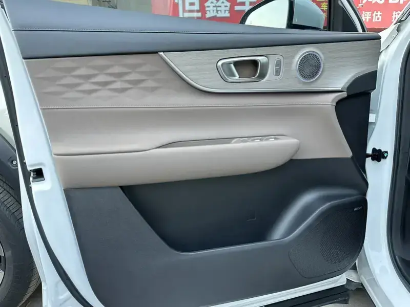 2025 Chery Tiggo 8 Plus с пробегом 9 000 км