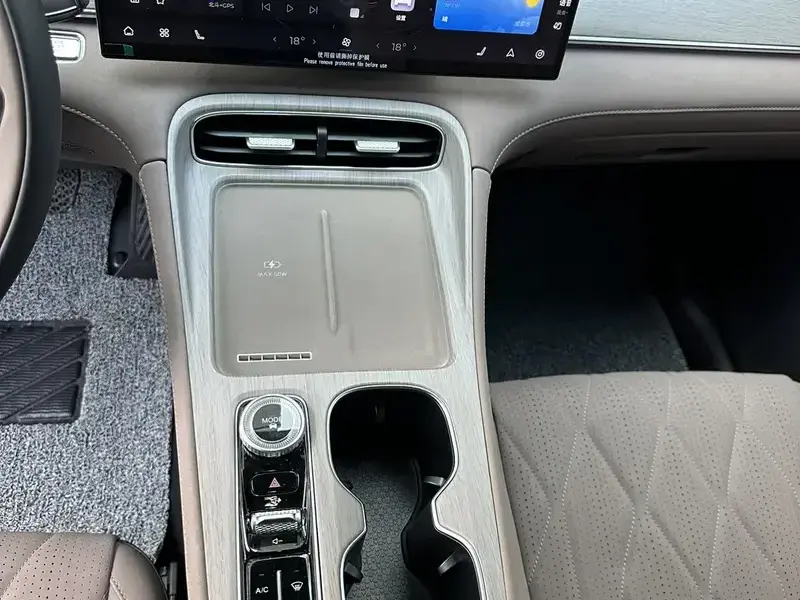 2025 Chery Tiggo 8 Plus с пробегом 9 000 км
