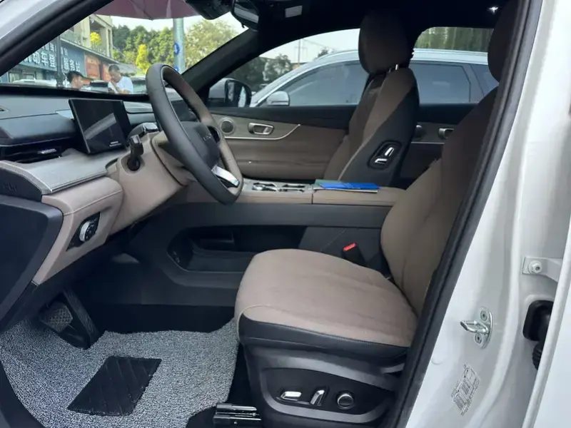 2025 Chery Tiggo 8 Plus с пробегом 9 000 км