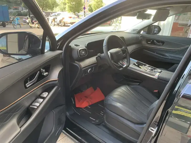 2025 Chery Tiggo 9 с пробегом 28 000 км