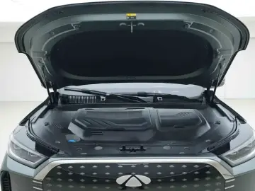 2025 Chery Fulwin T8 с пробегом 18 000 км