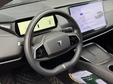2024 Changan Deepal SL03 с пробегом 22 800 км