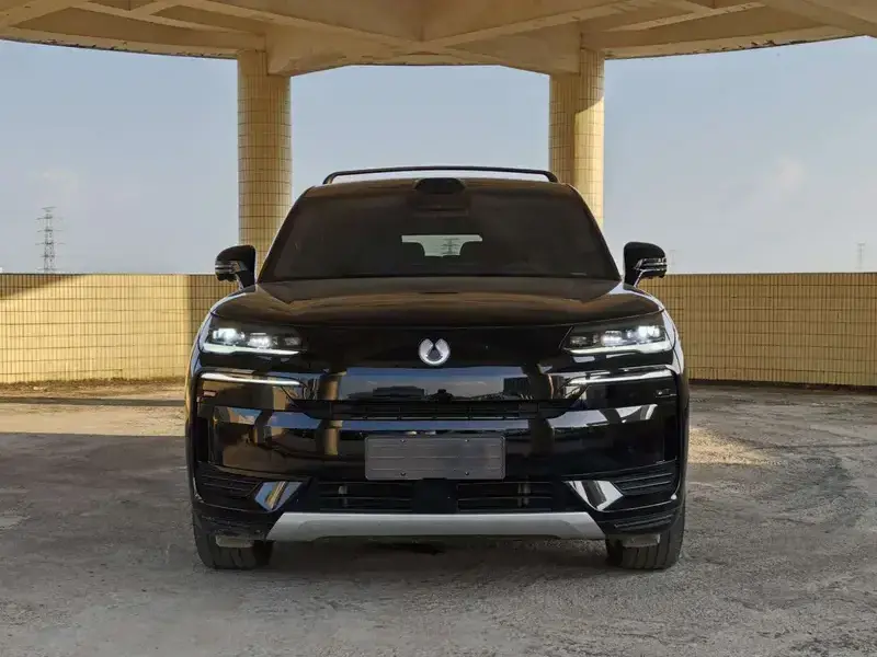 2025 Denza N9 с пробегом 46 900 км