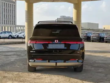 2025 Denza N9 с пробегом 46 900 км