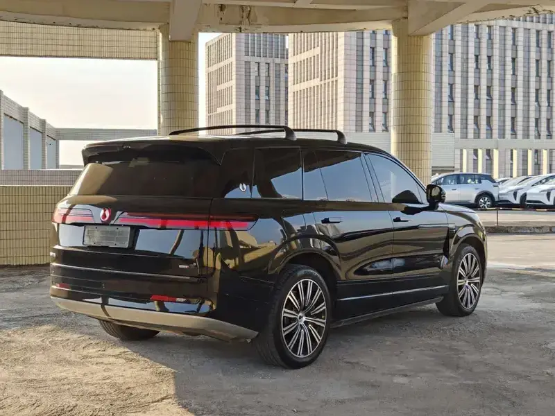 2025 Denza N9 с пробегом 46 900 км