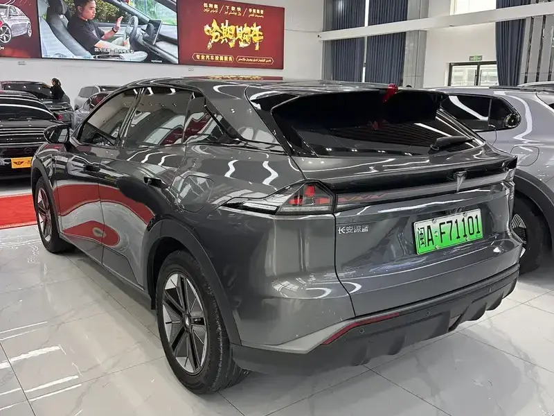 2023 Changan Deepal S07 с пробегом 11 000 км