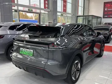 2023 Changan Deepal S07 с пробегом 11 000 км