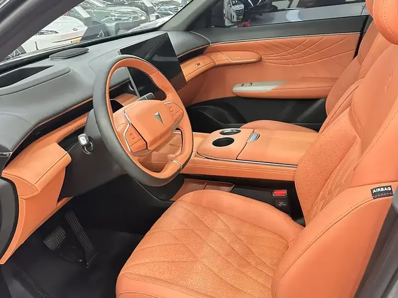 2023 Changan Deepal S07 с пробегом 11 000 км
