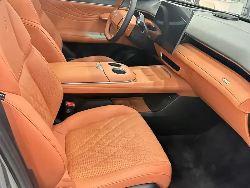 2023 Changan Deepal S07 с пробегом 11 000 км