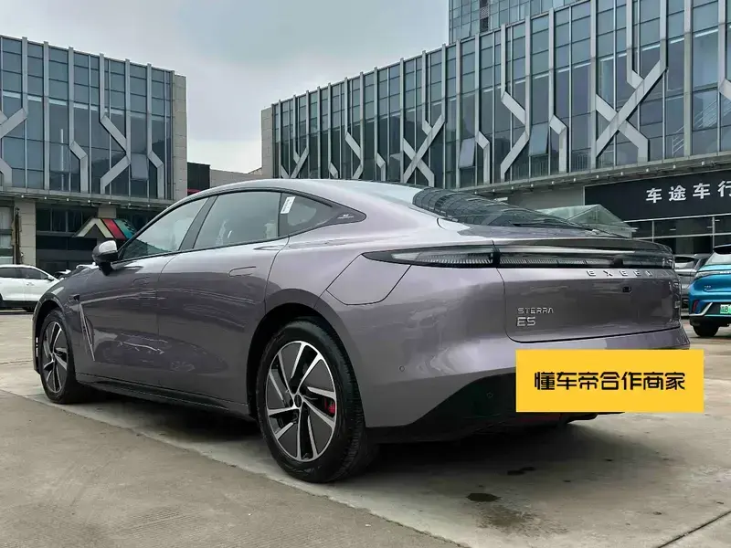 2025 Exeed Exlantix ES с пробегом 21 000 км